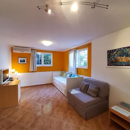Apartments Petra I Karlo Turanj Room photo