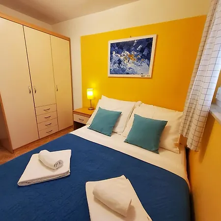 Apartments Petra I Karlo Turanj Room photo