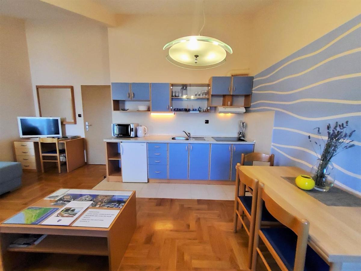 Petra I Karlo Apartment *