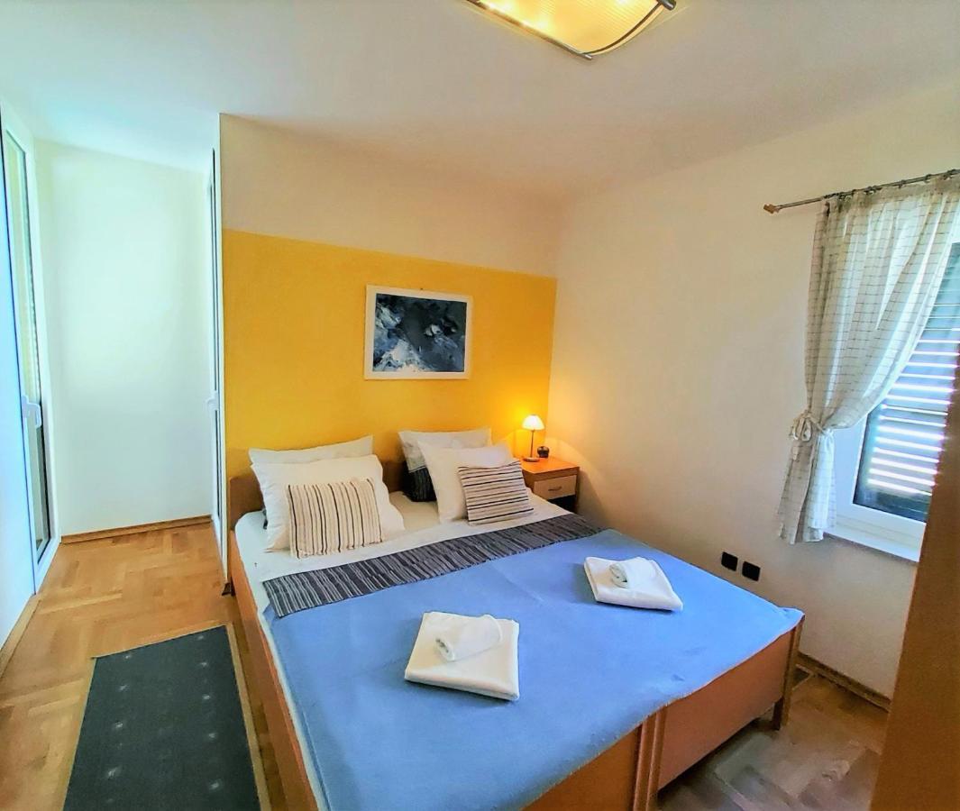 Petra I Karlo Apartment *