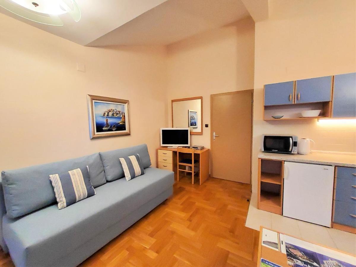 Apartment Petra I Karlo *