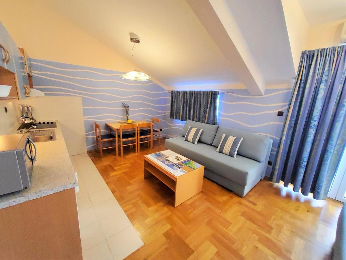 Petra I Karlo Apartment Turanj
